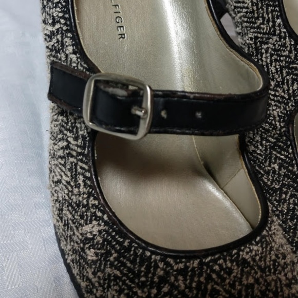 Tommy Hilfiger Fabric Mary Jane Pumps - Picture 3 of 7